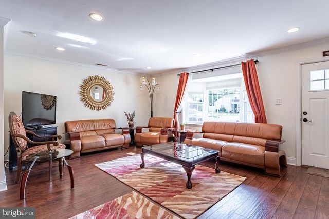 6712 HARRISON LN, Alexandria, VA 22306