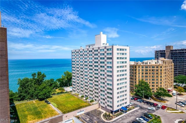 12520 Edgewater Drive 1009, Lakewood, OH 44107