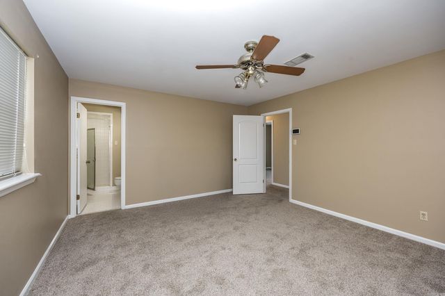 8 Kings Mountain Court, Little Rock, AR 72211