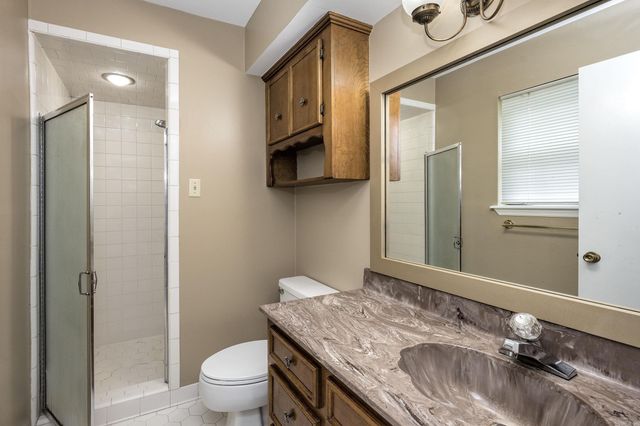 8 Kings Mountain Court, Little Rock, AR 72211