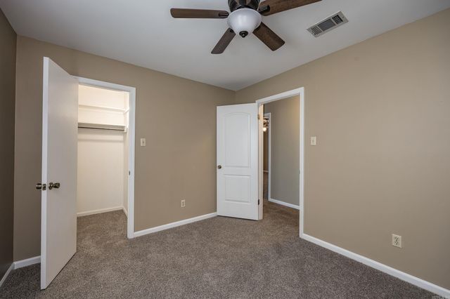 8 Kings Mountain Court, Little Rock, AR 72211