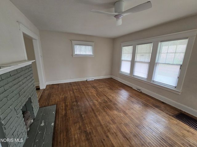 1318 N Superior Street, Toledo, OH 43604