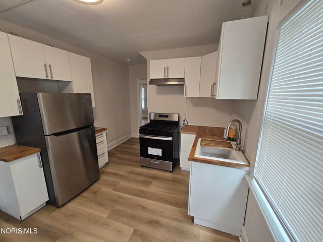 1318 N Superior Street, Toledo, OH 43604