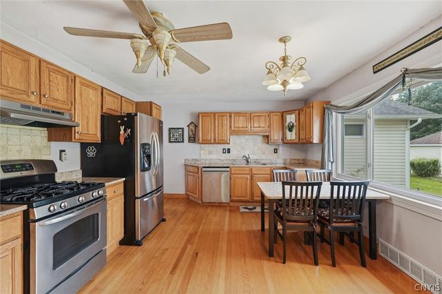 7323 Manlius Center Road, Manlius, NY 13057