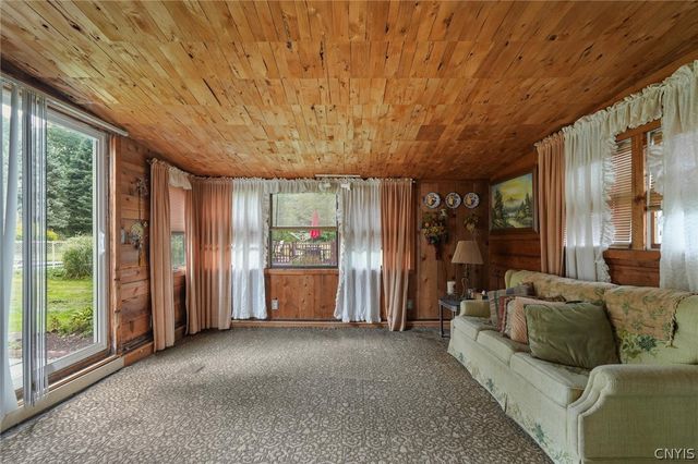 7323 Manlius Center Road, Manlius, NY 13057