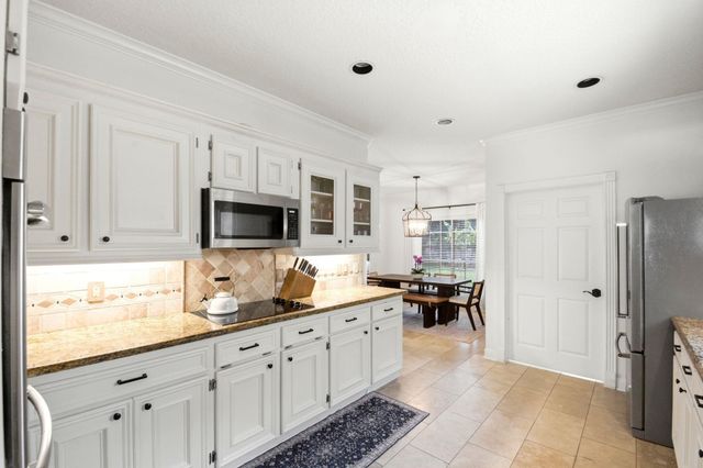 1846 Raintree Circle, Seabrook, TX 77586