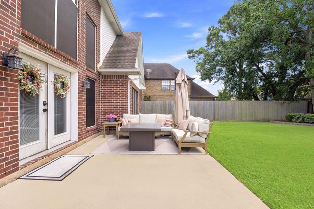 1846 Raintree Circle, Seabrook, TX 77586