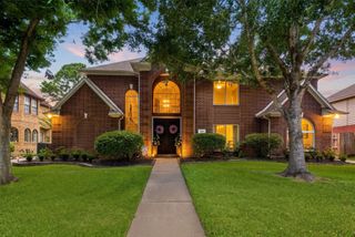1846 Raintree Circle, Seabrook, TX 77586
