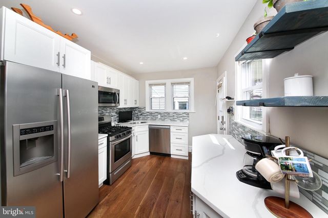 101 E CHELTON RD, Brookhaven, PA 19015
