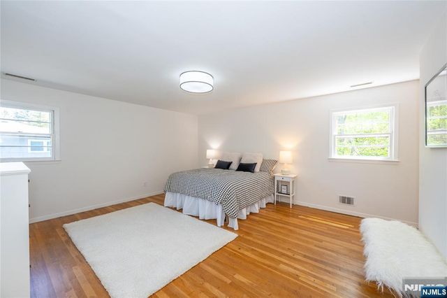 7 Waddington, West Orange, NJ 07052
