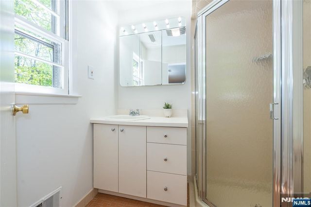 7 Waddington, West Orange, NJ 07052