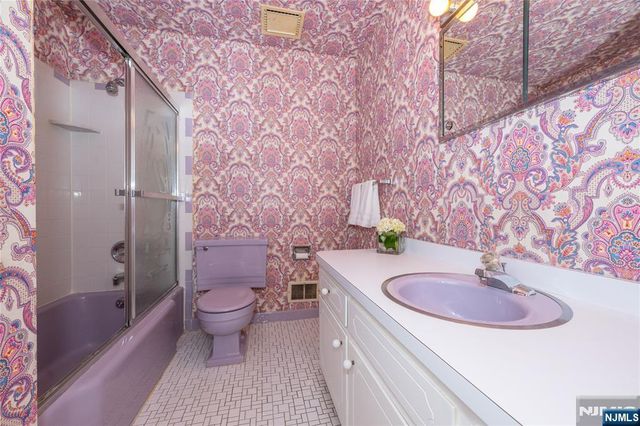 7 Waddington, West Orange, NJ 07052