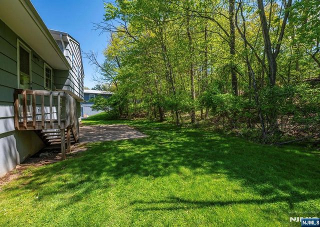 7 Waddington, West Orange, NJ 07052