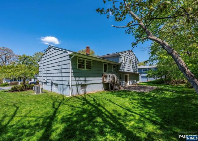 7 Waddington, West Orange, NJ 07052