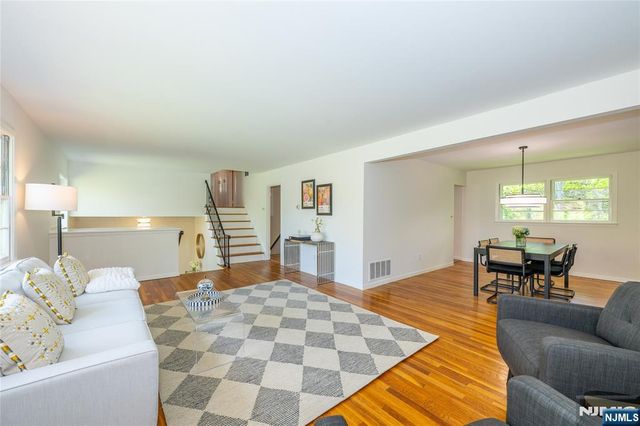 7 Waddington, West Orange, NJ 07052