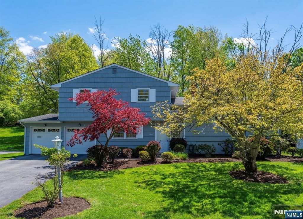 7 Waddington, West Orange, NJ 07052