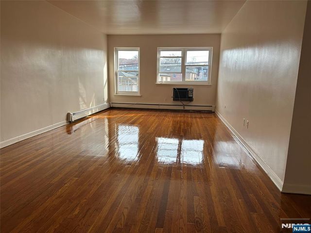 475 Grand Avenue 1C, Palisades Park, NJ 07650