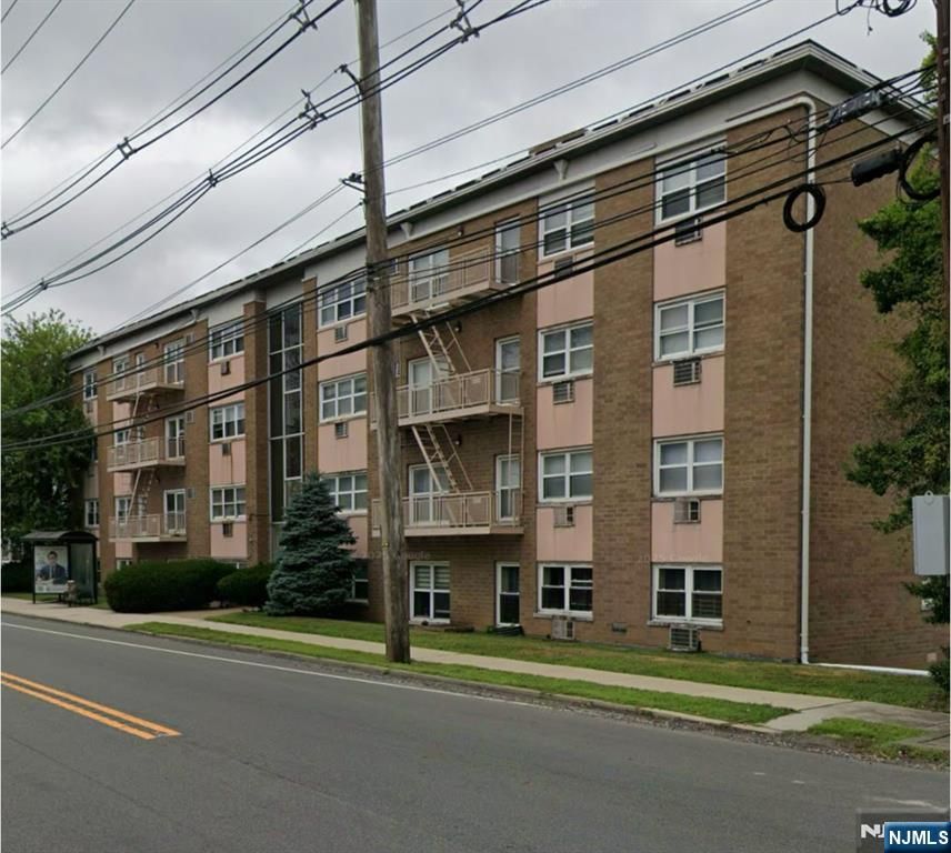 475 Grand Avenue 1C, Palisades Park, NJ 07650