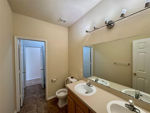 8607 Sunny Gallop Dr, Tomball, TX 77375