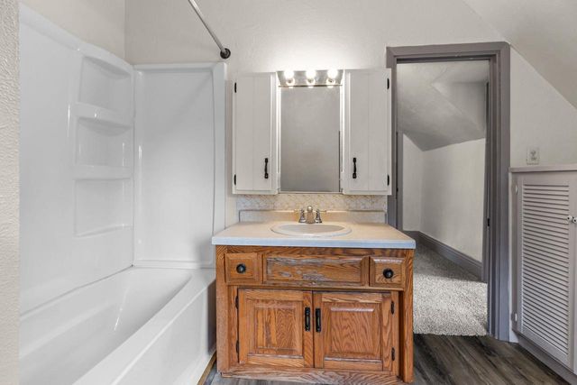 503 S SHAWANO STREET, New London, WI 54961