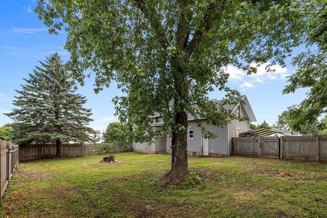 503 S SHAWANO STREET, New London, WI 54961