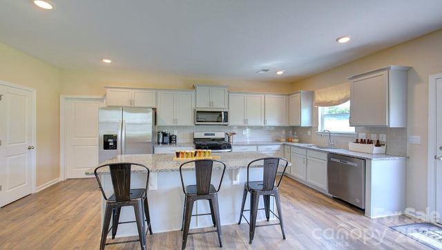 73 Ridgehaven Drive, Waynesville, NC 28786