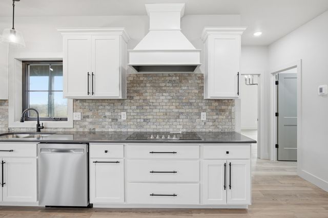 896 McAfee Lane, Salvisa, KY 40372