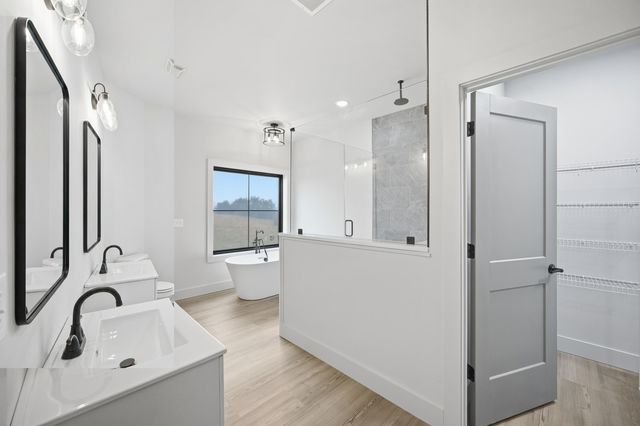 896 McAfee Lane, Salvisa, KY 40372