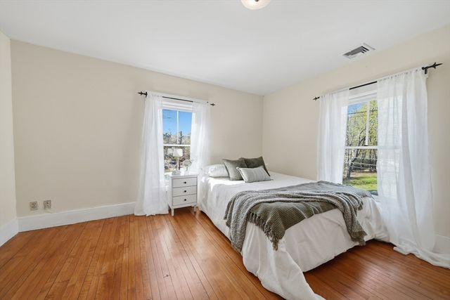 1547 Main St, Concord, MA 01742