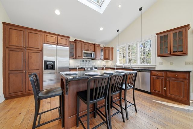 1547 Main St, Concord, MA 01742