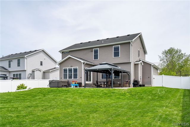 550 Pavement Road, Lancaster, NY 14086