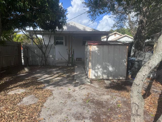602 N D Street, Lake Worth Beach, FL 33460