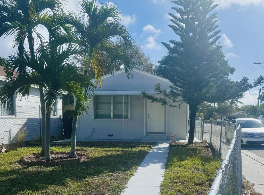 602 N D Street, Lake Worth Beach, FL 33460