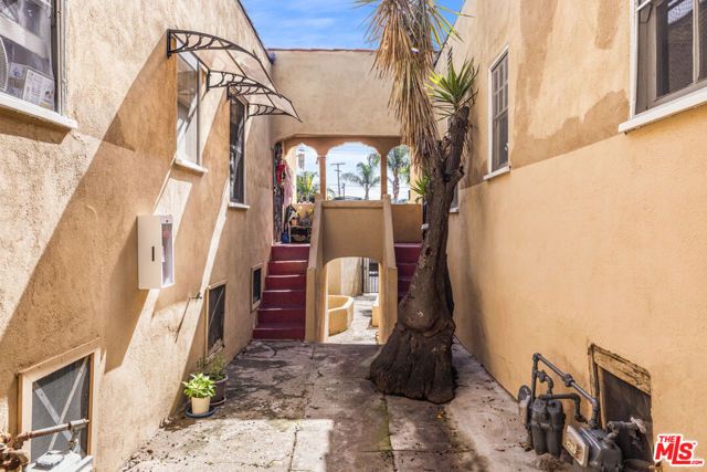 1836 Lansdowne Avenue, Los Angeles, CA 90032