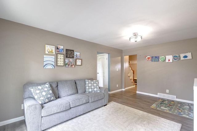 130 Cottswold Drive, Delaware, OH 43015