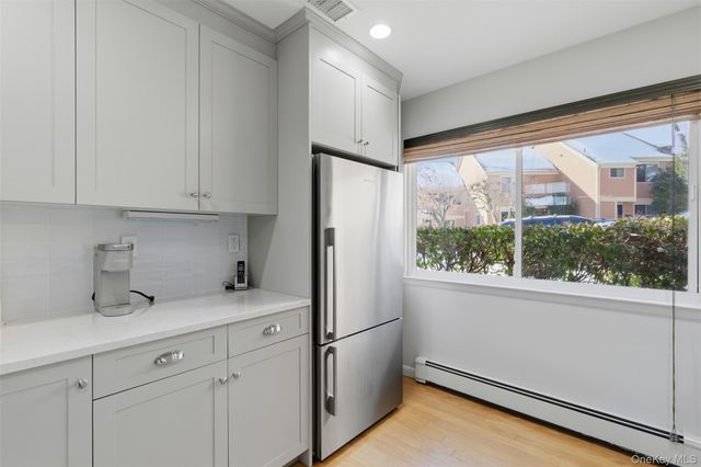 10 Bayberry Lane, Rye Brook, NY 10573