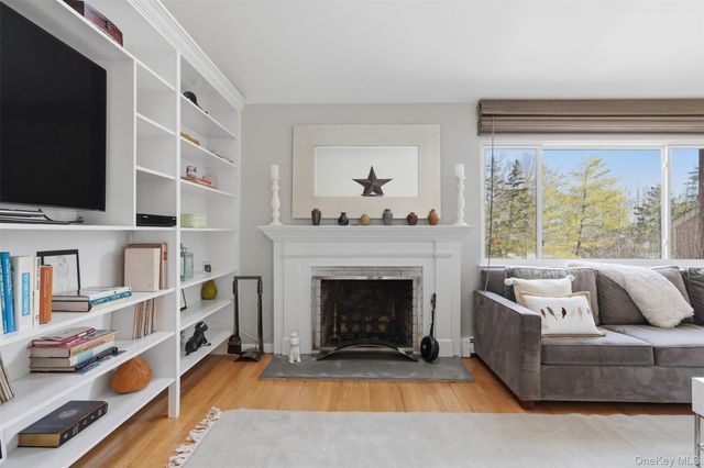 10 Bayberry Lane, Rye Brook, NY 10573