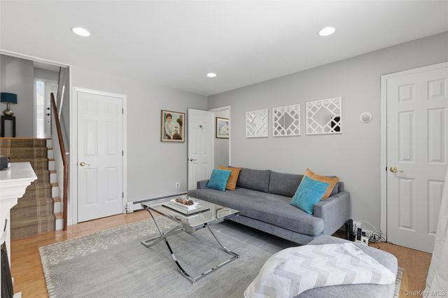 10 Bayberry Lane, Rye Brook, NY 10573