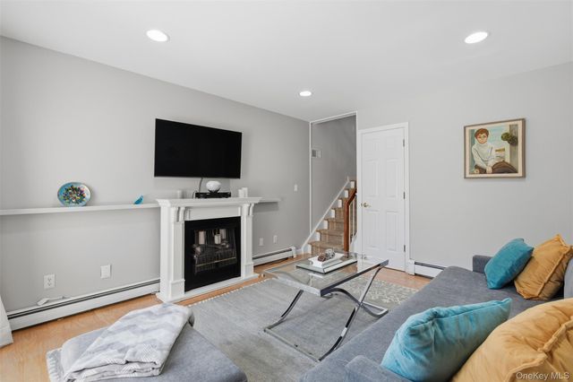 10 Bayberry Lane, Rye Brook, NY 10573