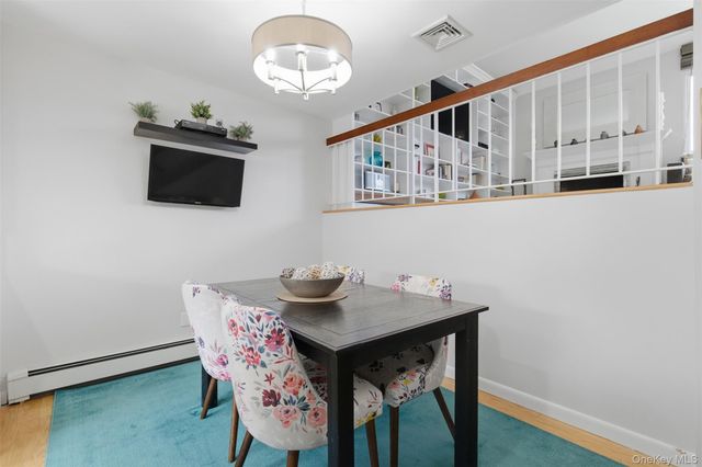 10 Bayberry Lane, Rye Brook, NY 10573