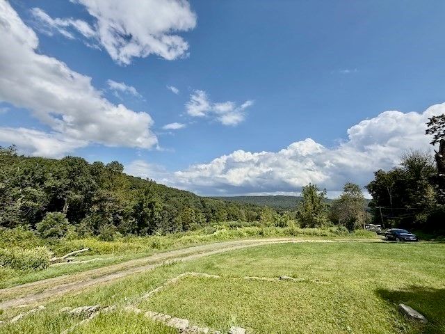 604 Main Road, Granville, MA 01034