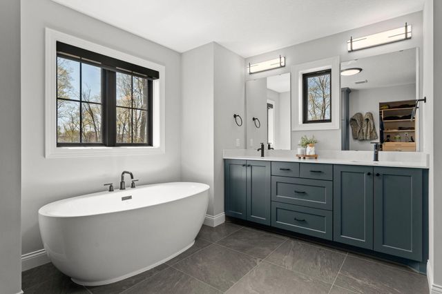 4215 Halsteads Bay Lane, Excelsior, MN 55331
