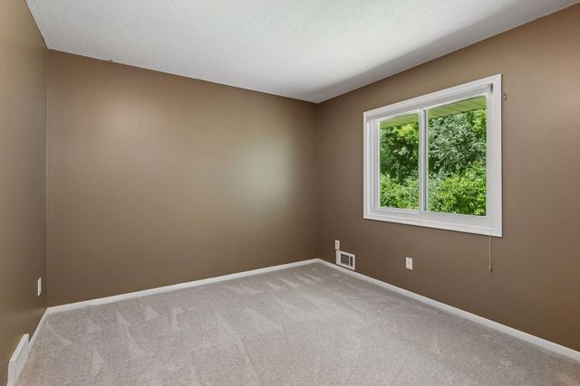 5616 W 78th Street, Edina, MN 55439