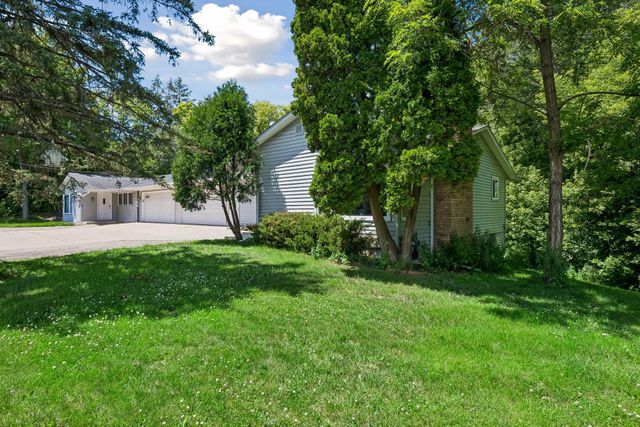 5616 W 78th Street, Edina, MN 55439