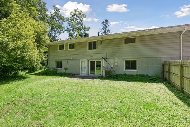 5616 W 78th Street, Edina, MN 55439