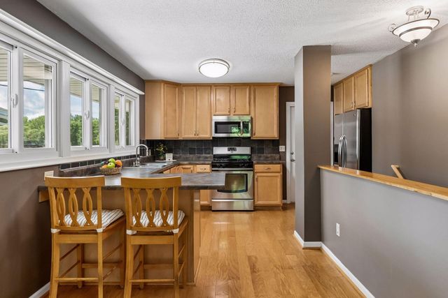 5616 W 78th Street, Edina, MN 55439