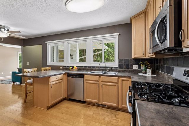 5616 W 78th Street, Edina, MN 55439