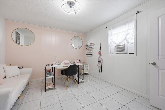1025 PARK AVENUE, Tavares, FL 32778