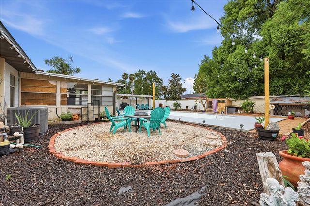 1025 PARK AVENUE, Tavares, FL 32778