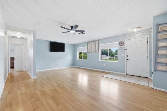 1025 PARK AVENUE, Tavares, FL 32778